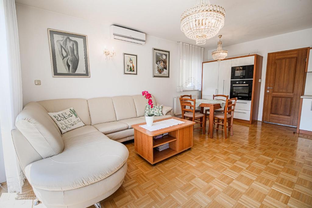 Mali apartma Vila Lena pogled 6